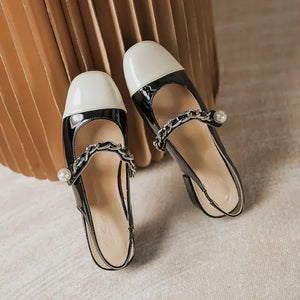 Stylish Contrast Round Toe Block Heel Mary Jane Shoes with chain detail and pearl accent.