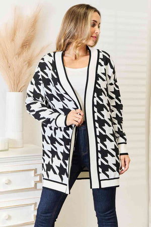 Woven Right Houndstooth Open Front Longline Cardigan in black and white, styled with jeans and a top, perfect for layering.