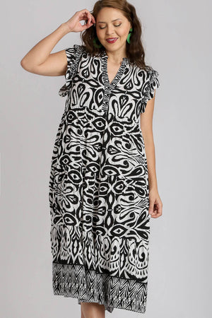 Umgee plus size midi dress with two-tone border print and ruffle cap sleeves, ideal for chic and sophisticated looks.